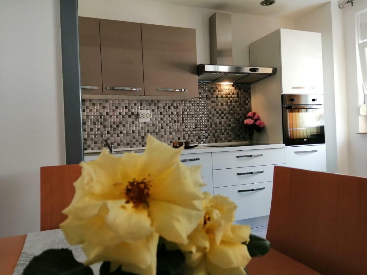 Apartman Marta Podstrana Eksteriør bilde